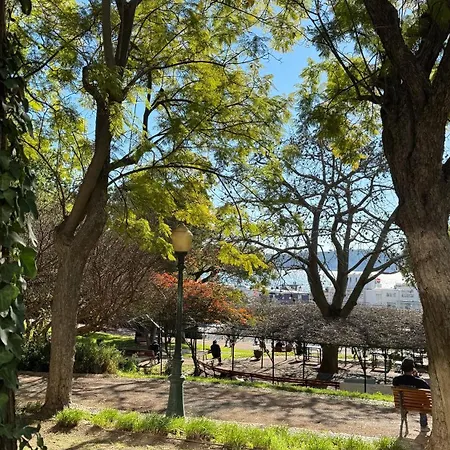 Lisbon's Gem: Moorish Arch Near River Acces Apartment Lisbon