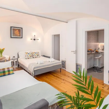 Lisbon's Gem: Moorish Arch Near River Acces *